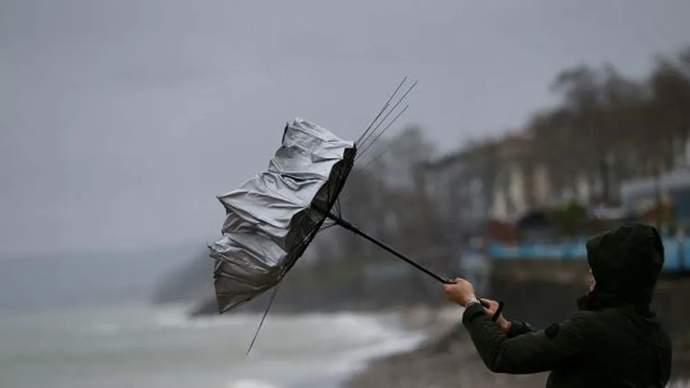 Meteoroloji tarafından Doğu Karadeniz için kuvvetli rüzgar ve fırtına uyarısı yapıldı