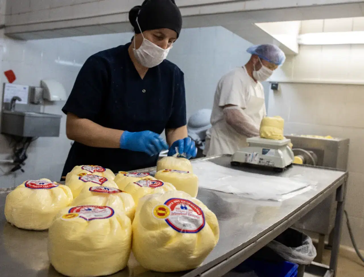 Dubai'ye coğrafi işaret tescilli Tonya tereyağı ihraç edildi