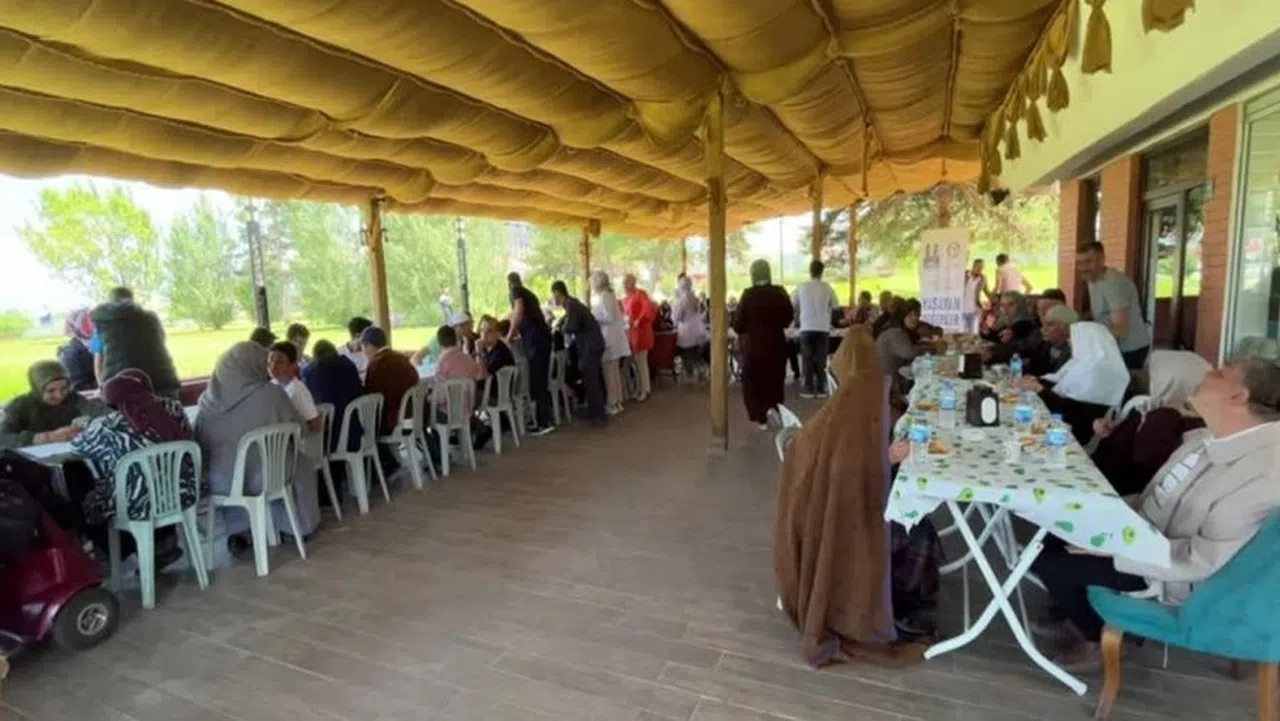 Erzurum'da Engelli ve Yaşlılara Yönelik Moral Etkinliği Düzenlendi