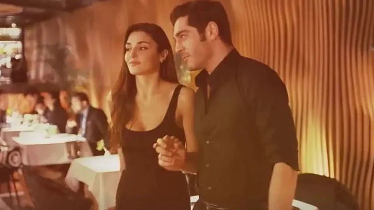 Bambaşka Biri Hangi Gün, Saat Kaçta?