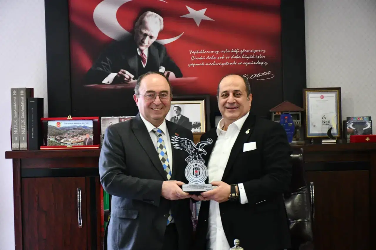 Beşiktaşlı İş İnsanlarından Artvin Belediye Başkanı'na Anlamlı Ziyaret