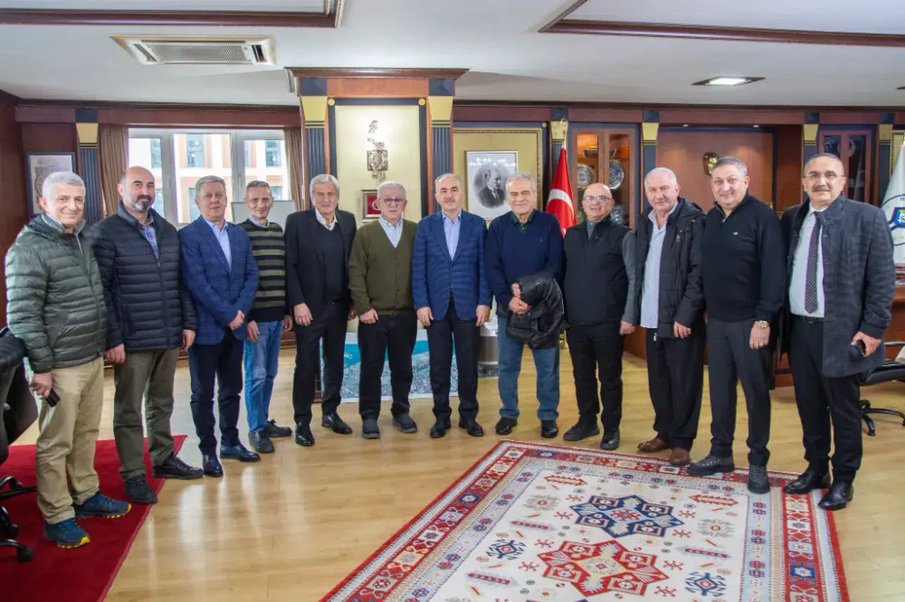 Rizespor Eski Başkanından Rahmi Metine Ziyaret