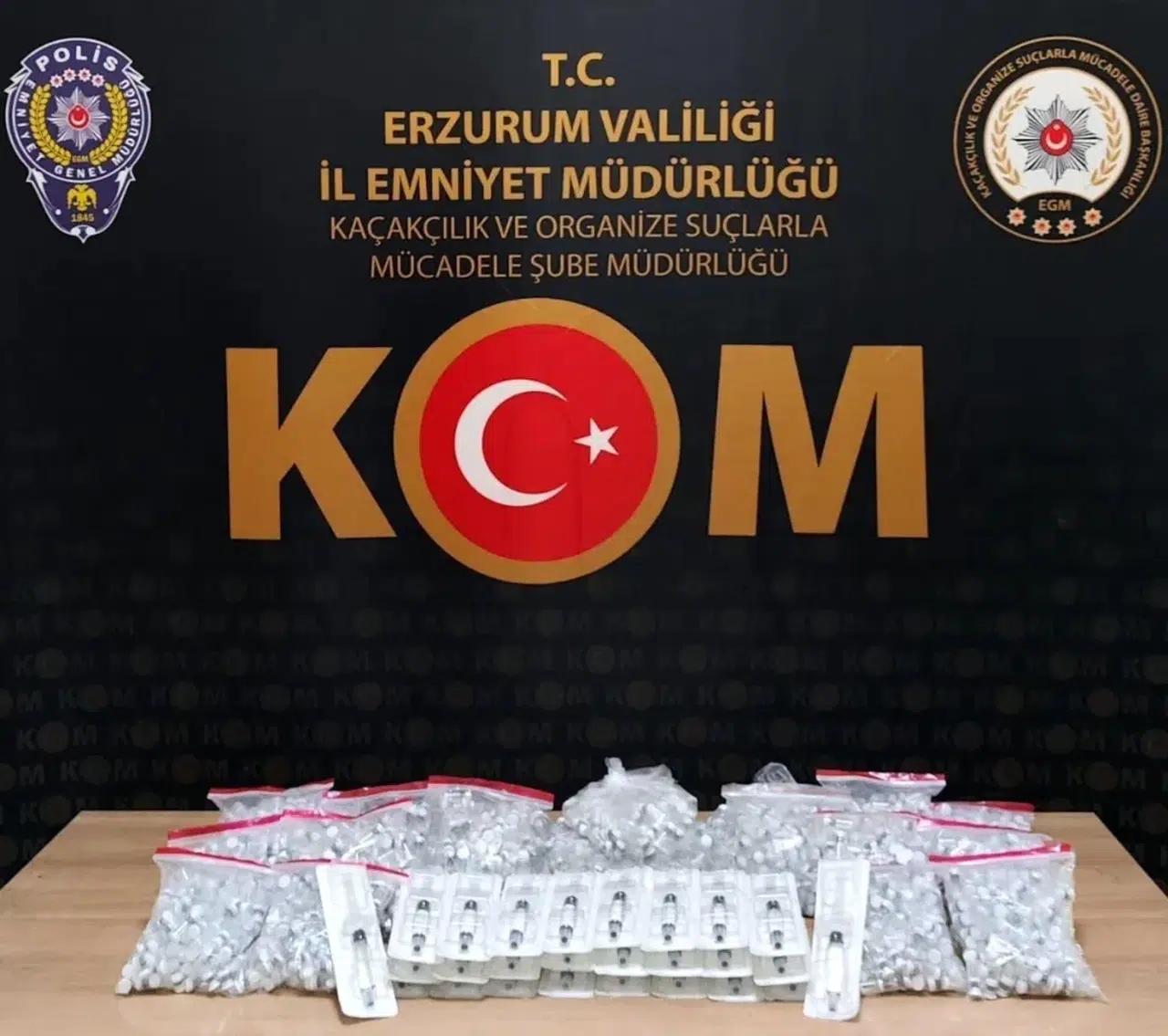 Erzurum'da Yolcu Otobüsünde 2 Bin 296 Botoks İlacı Ele Geçirildi