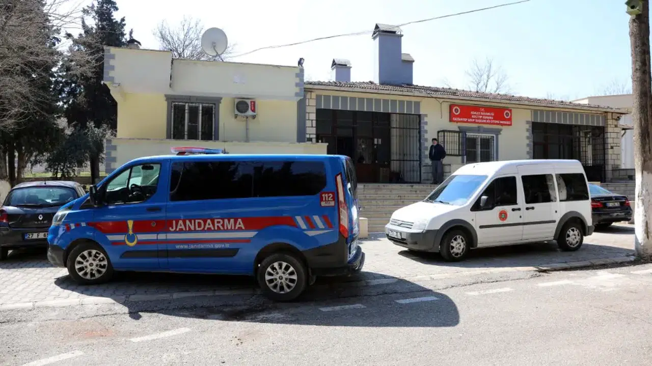 15 yaşındaki çocuk kendisine şaka yapan arkadaşını öldürdü