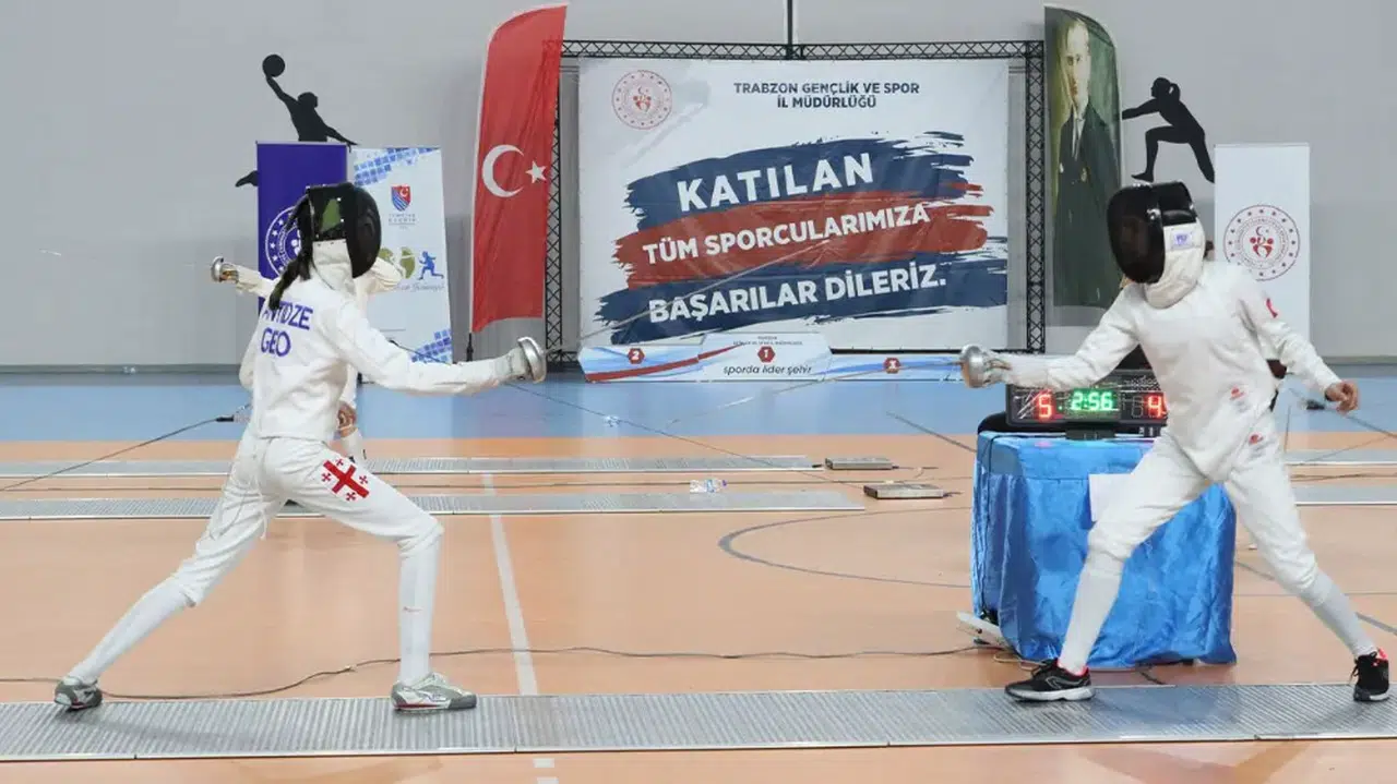 Trabzon'da düzenlenen Eskrim Turnuvasında şampiyonlar belli oldu