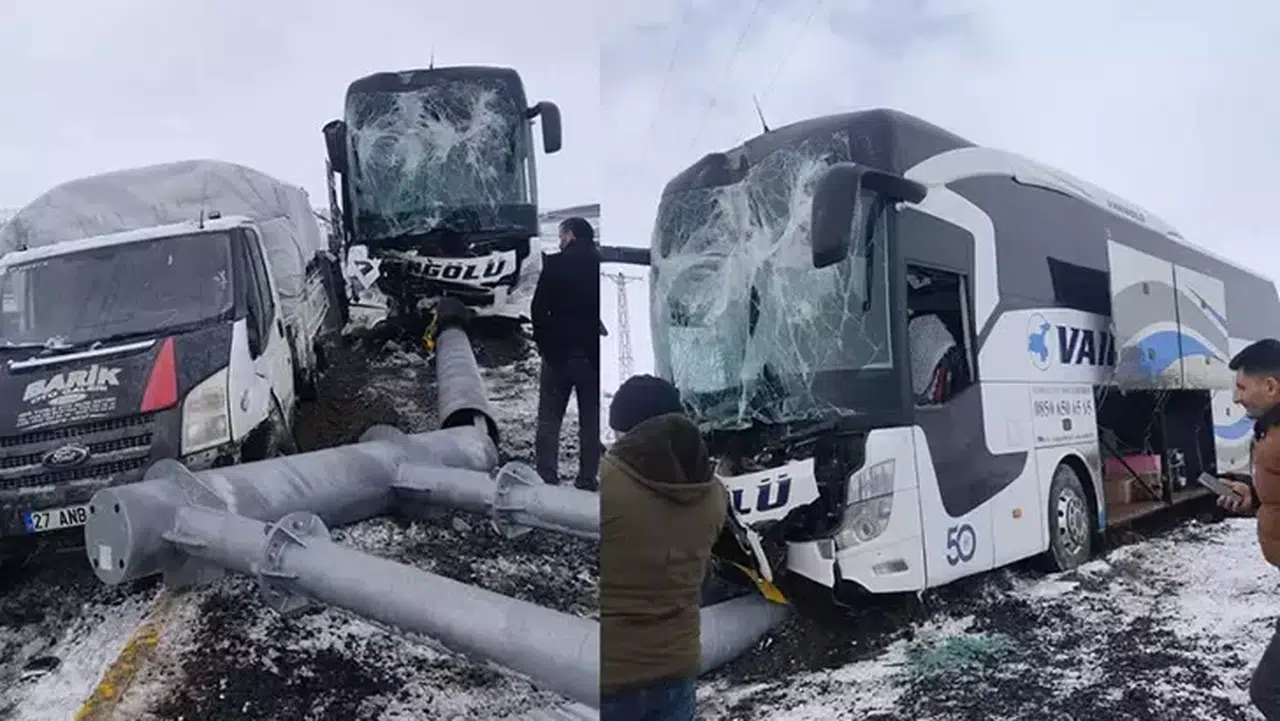 Ağrı'da yolcu otobüsü, kamyonete çarptı: 11 yaralı