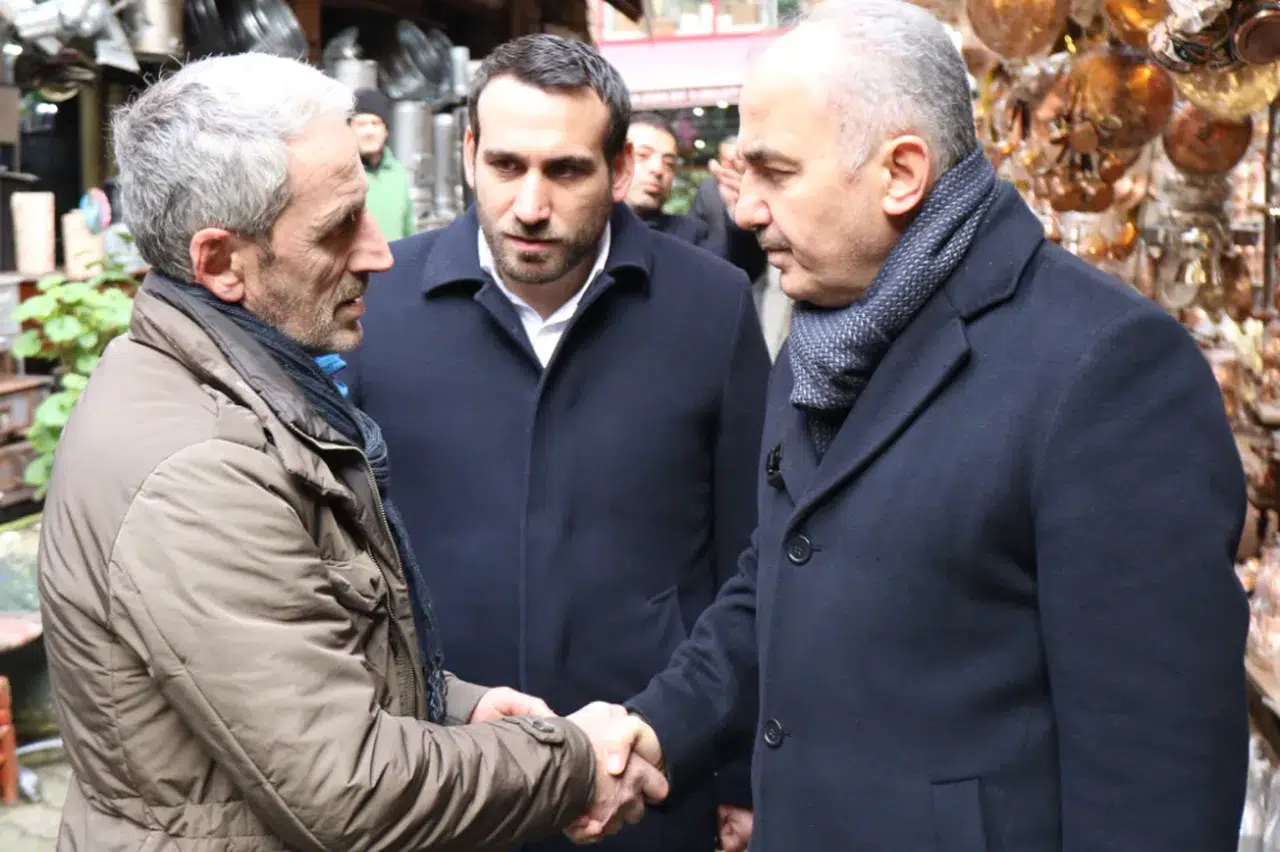 Başkan Metin Bakırcılar Sokağı'nda esnaf ve vatandaşlarla buluştu