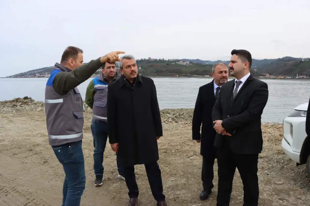 Vali Baydaş İyidere Lojistik Limanı'nda incelemelerde bulundu