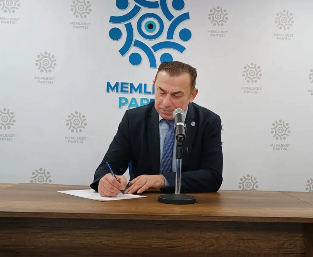 CUMHURBAŞKANIM ABDULKADİR URALOĞLU, TRABZON’A ÇALIŞIYOR”