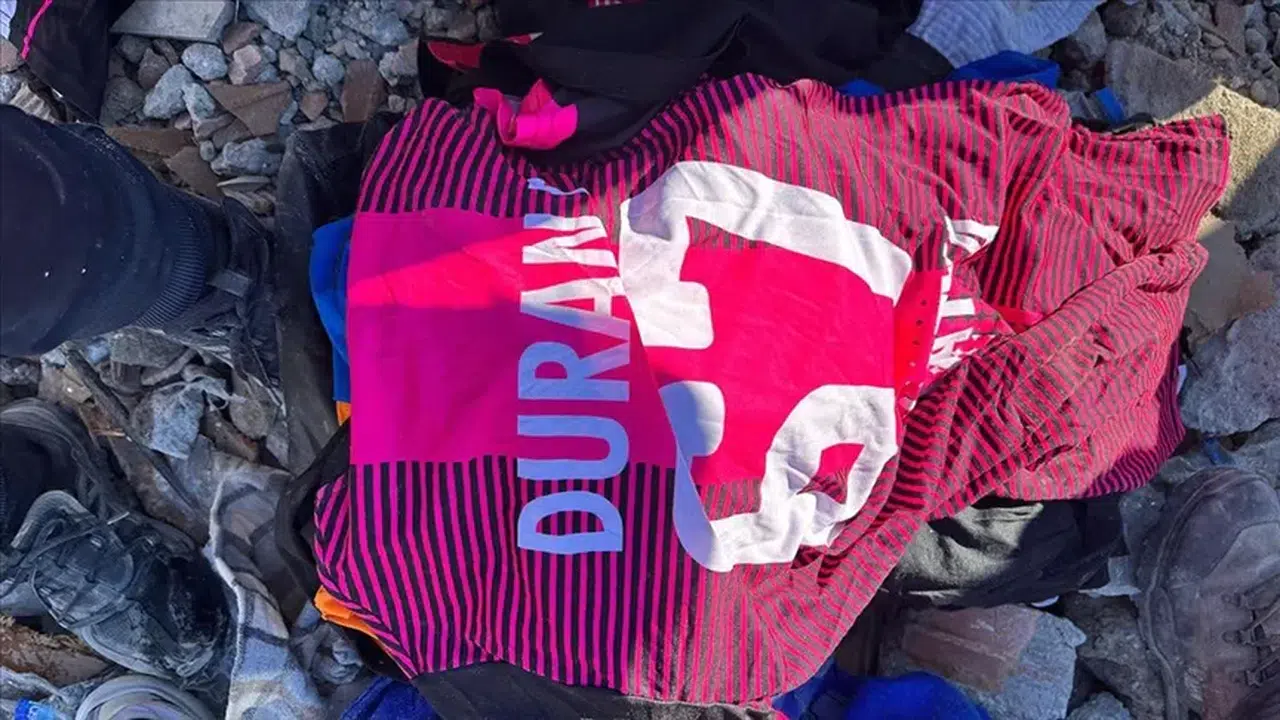 Depremde yıkılan otelin enkazında ölen sporcuların anıları kulüplerinde yaşatılıyor