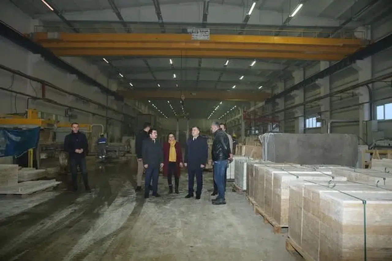 Bayburt Doğal Taş Fabrikası'nda Üretim Planlandığı Gibi Devam Ediyor