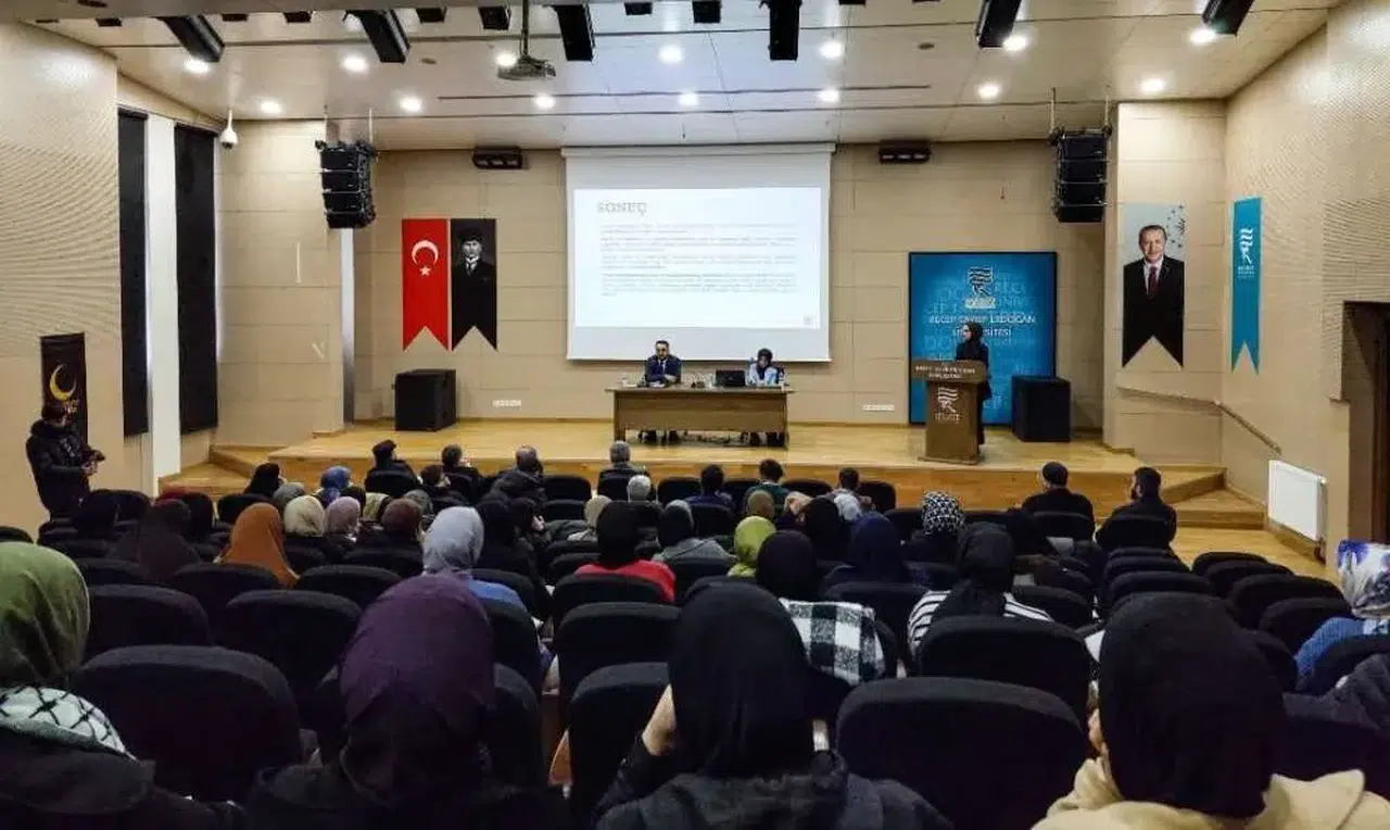 RTEÜ'de Mukayeseli Hukuk Şöleni Sempozyumu Düzenlendi