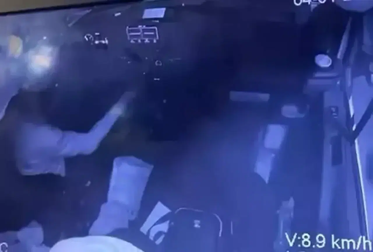 Kadıköy'de kaçırılan servisin içinden yeni görüntüler: Panik anları kamerada