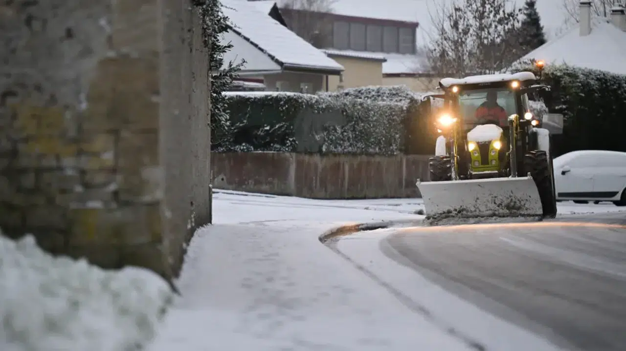 Fransa'da kar yağışı: Alarm seviyesi turuncuya çıkarıldı