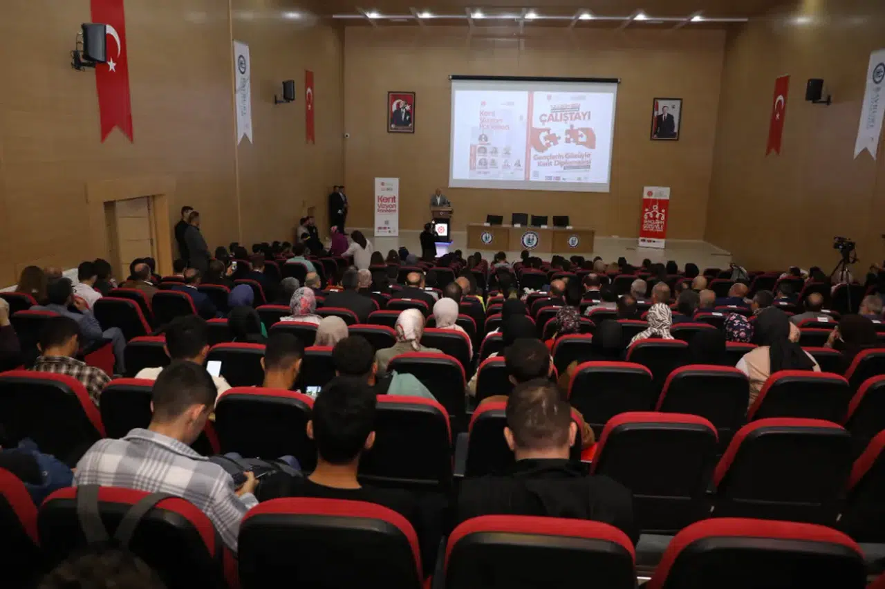 Bayburt’ta “Kent Vizyon Panelleri” İle Gençlerin Sesi Yükseliyor