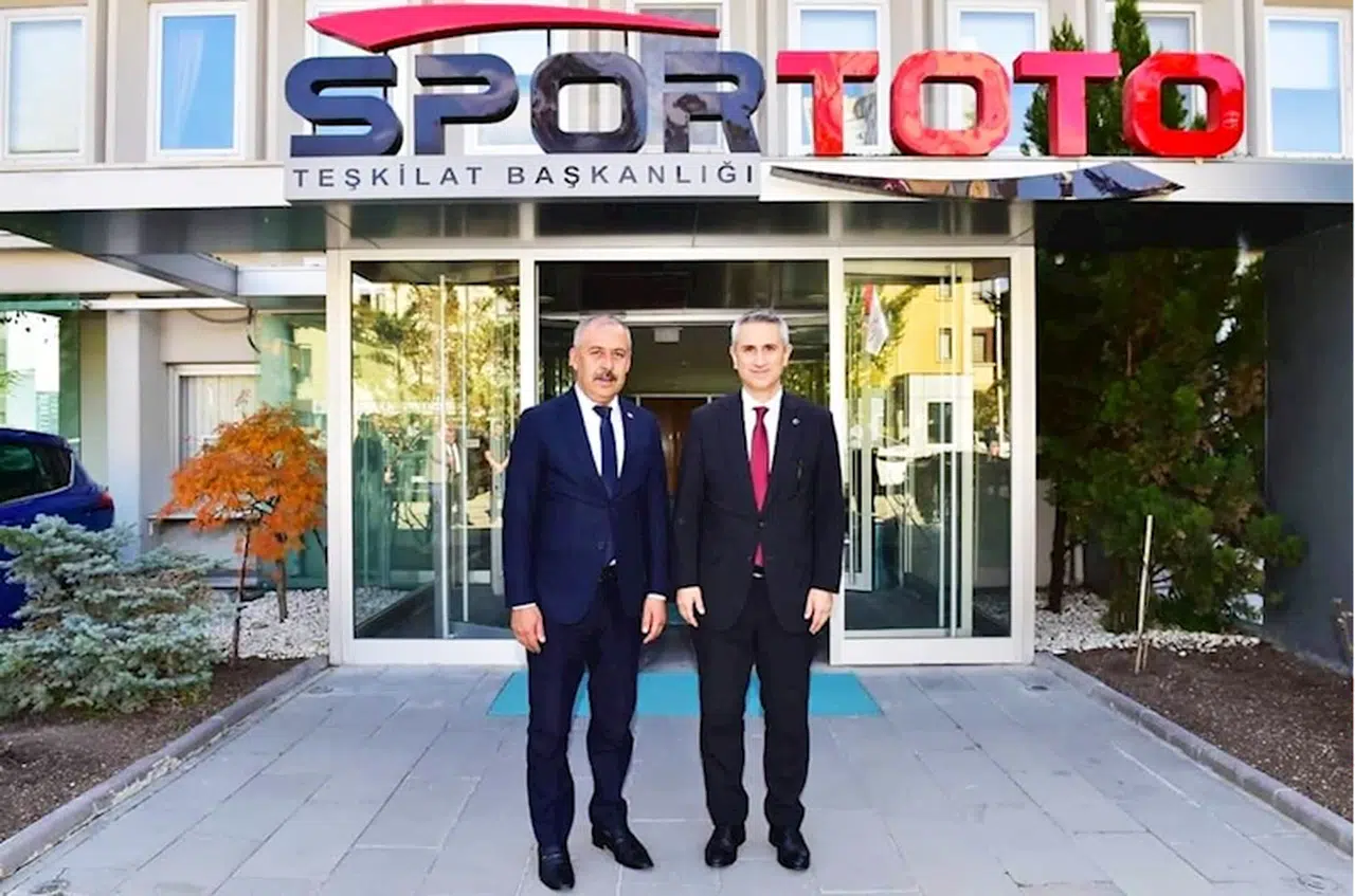 Ağlı'ya halı saha yapılacak 