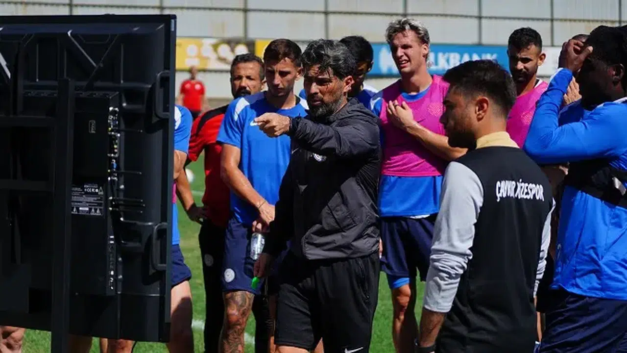 Çaykur Rizespor’da İstikrarsızlık Alarmı: Palut Çözüm Arıyor