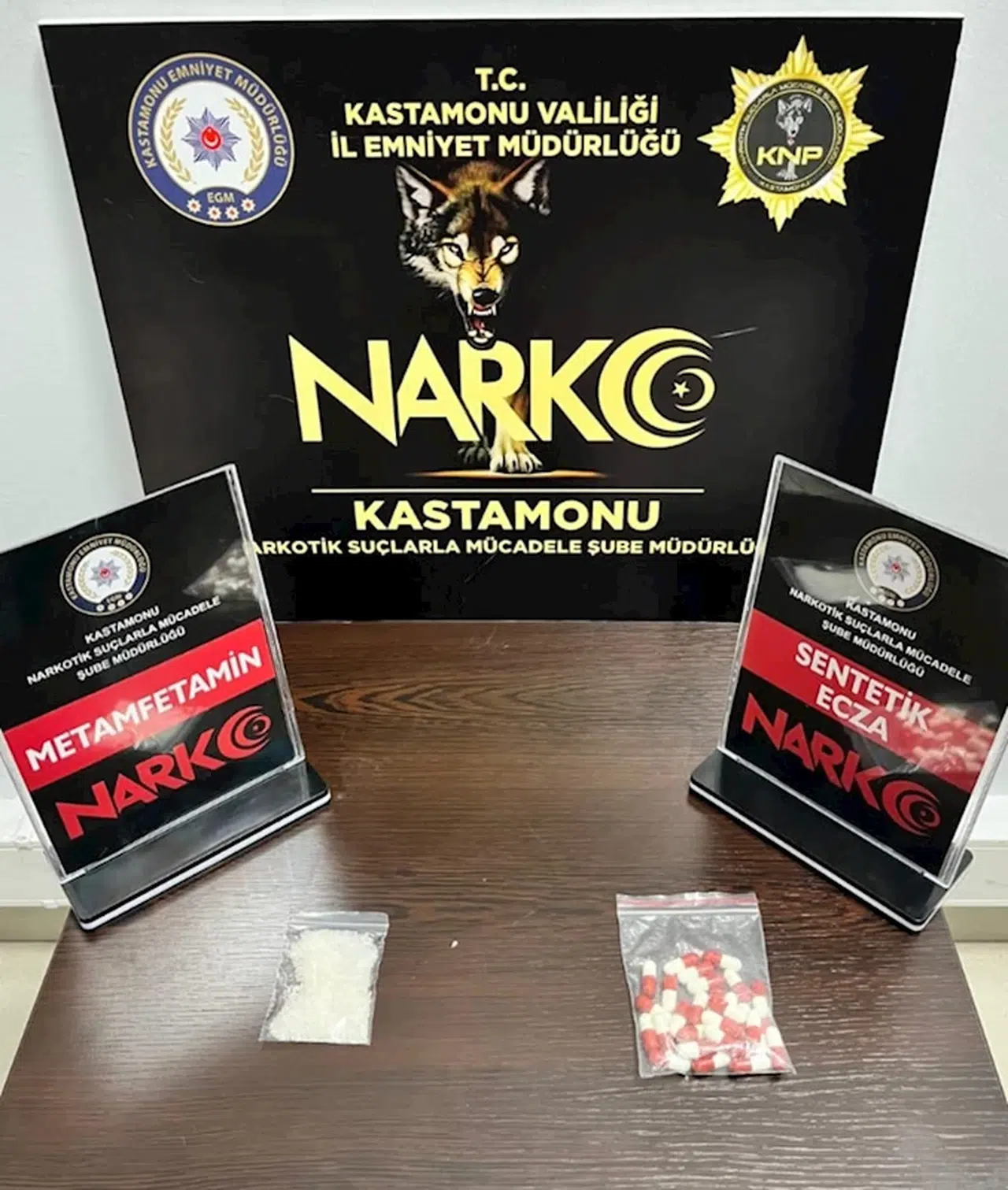 Kastamonu'da uyuşturucuyla yakalanan 3 şüpheliden 2'si tutuklandı