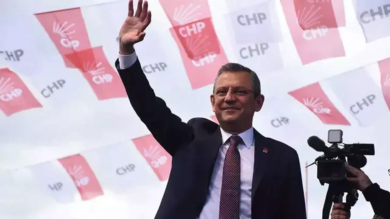 Özgür Özel: Dikili tarihi bir rekorla Adil Başkan'ı yeniden seçecek