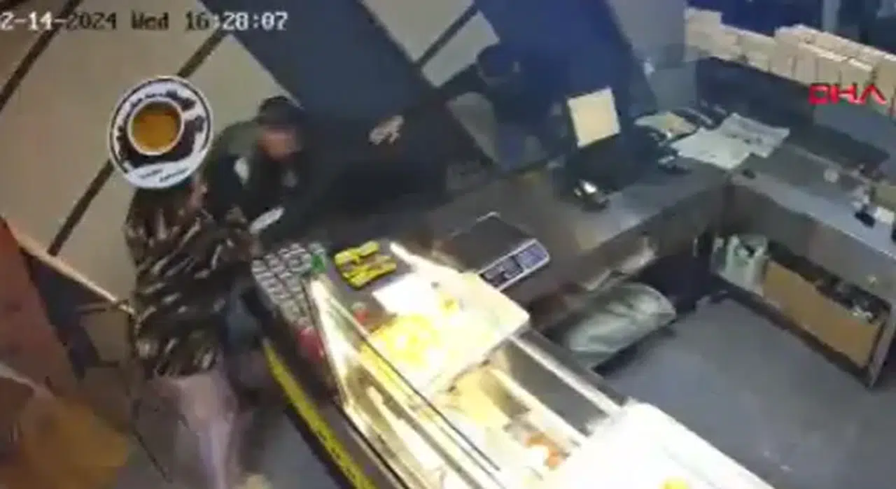 Esenyurt'ta eski patrona bıçaklı saldırı