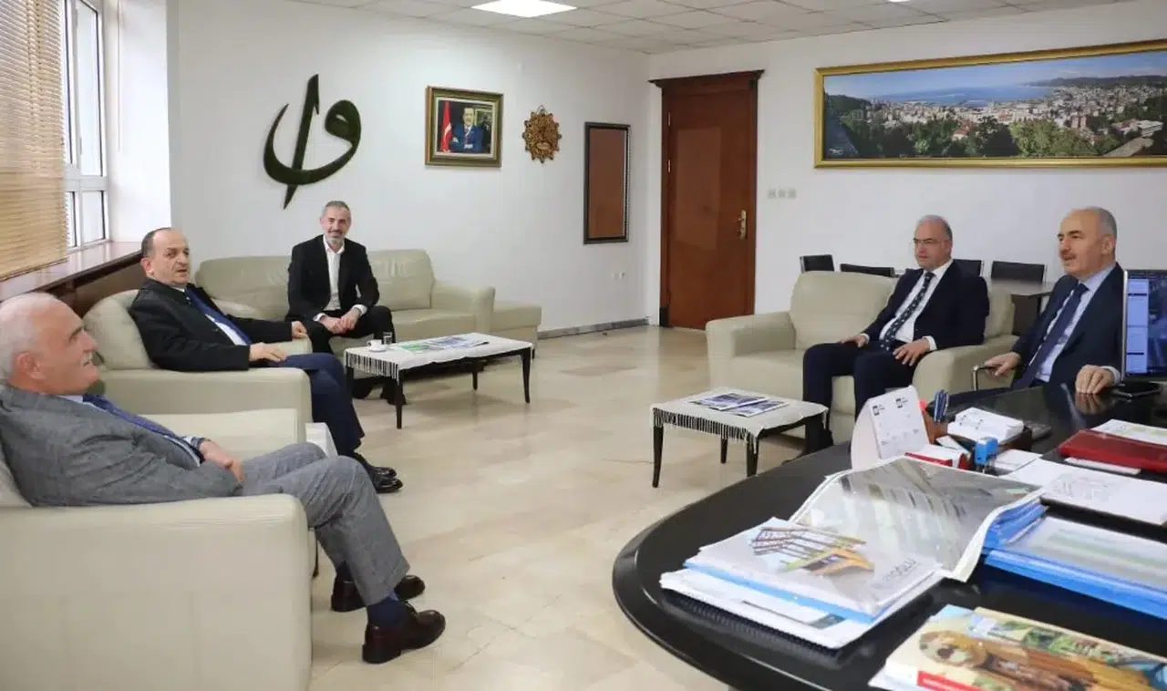 AK Parti Samsun Vekili Yılmaz, rahmi Metin'i ziyaret etti