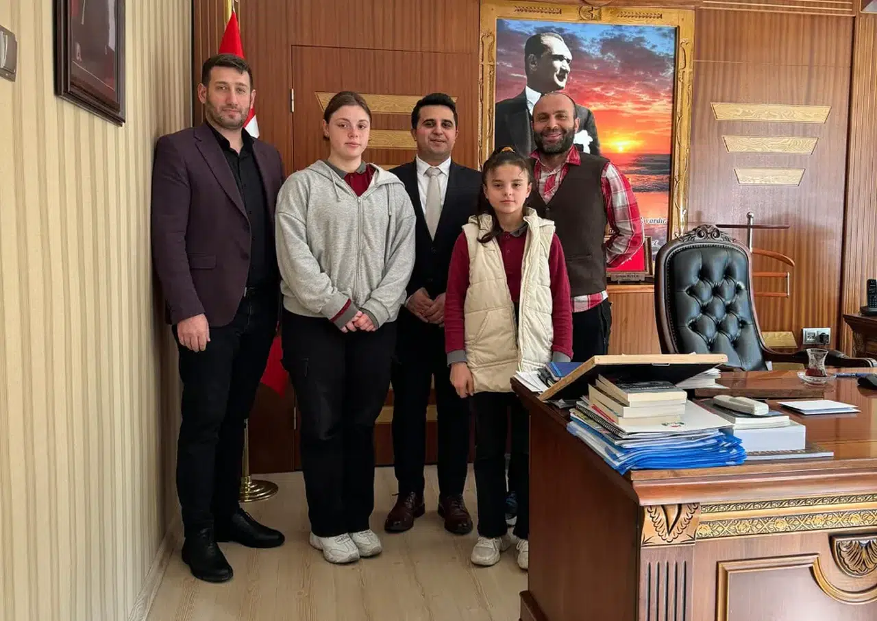 İl birinci ve ikincisi öğrenciler Kaymakam Böyük'ü ziyaret etti