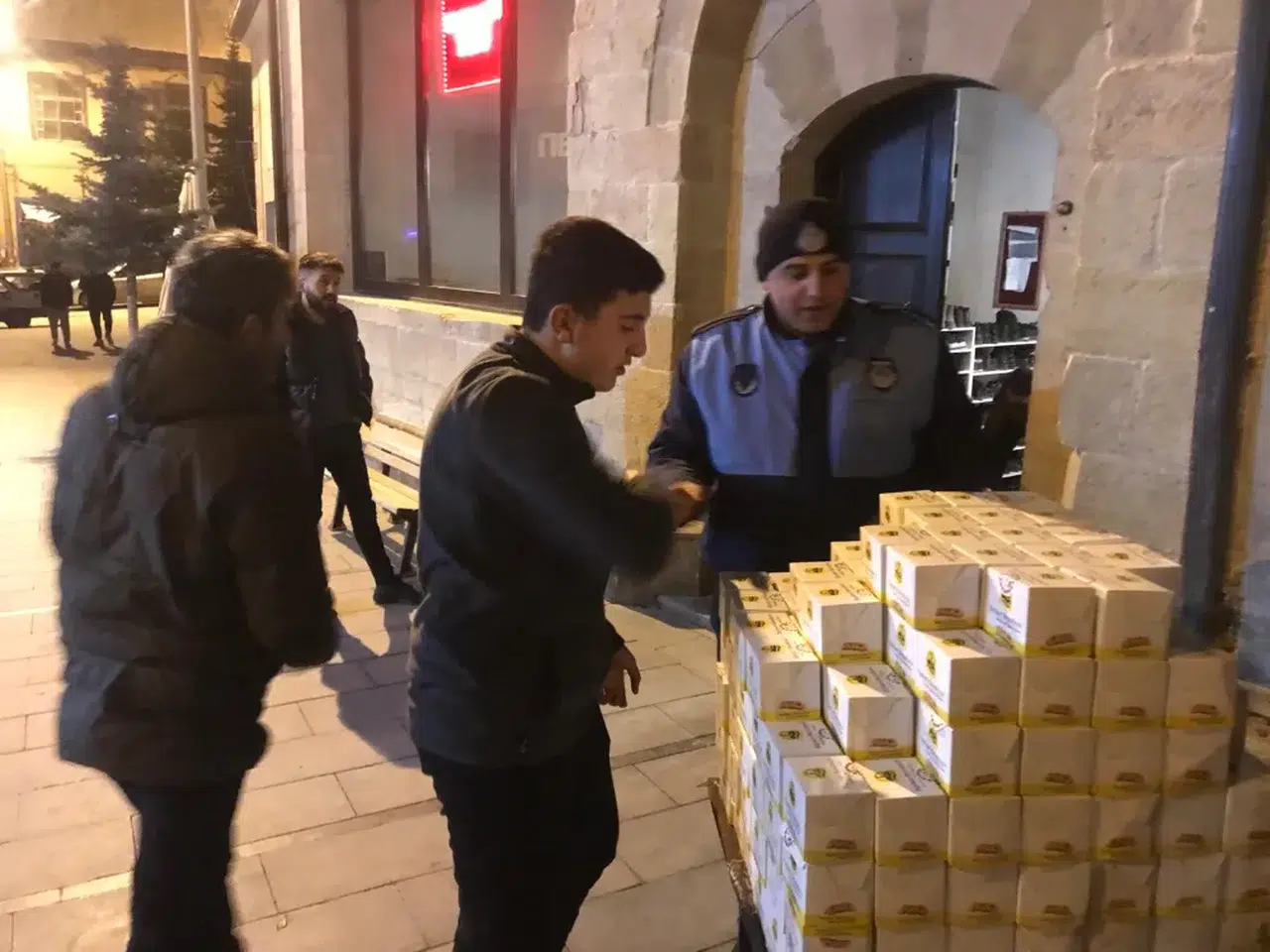 Bayburt'ta Berat Kandili Coşkusu Camileri Doldurdu, Kandil Simidi Geleneği Sürdü