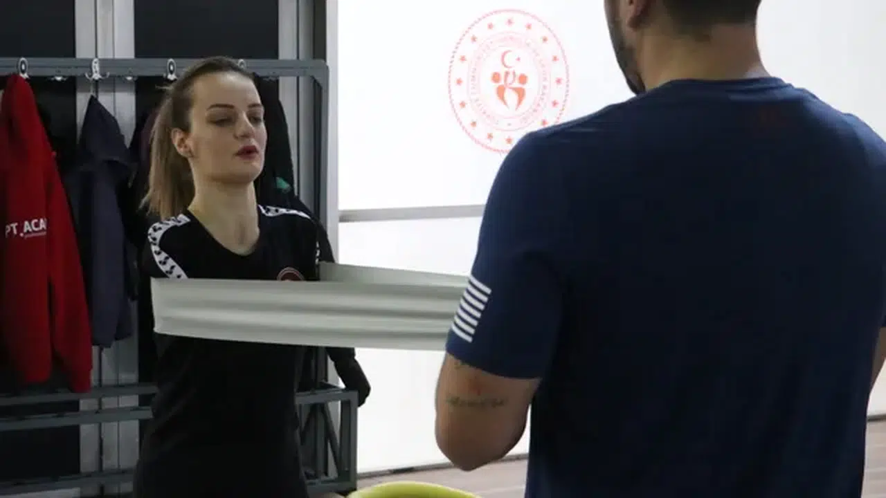 Milli para yüzücü Sümeyye Boyacı, olimpiyat madalyası hayalini Paris'te gerçekleştirmek istiyor