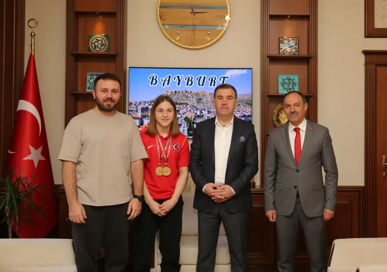 Akkuş, Türkiye Şampiyonu Unvanıyla Bayburt'u Gururlandırdı!"