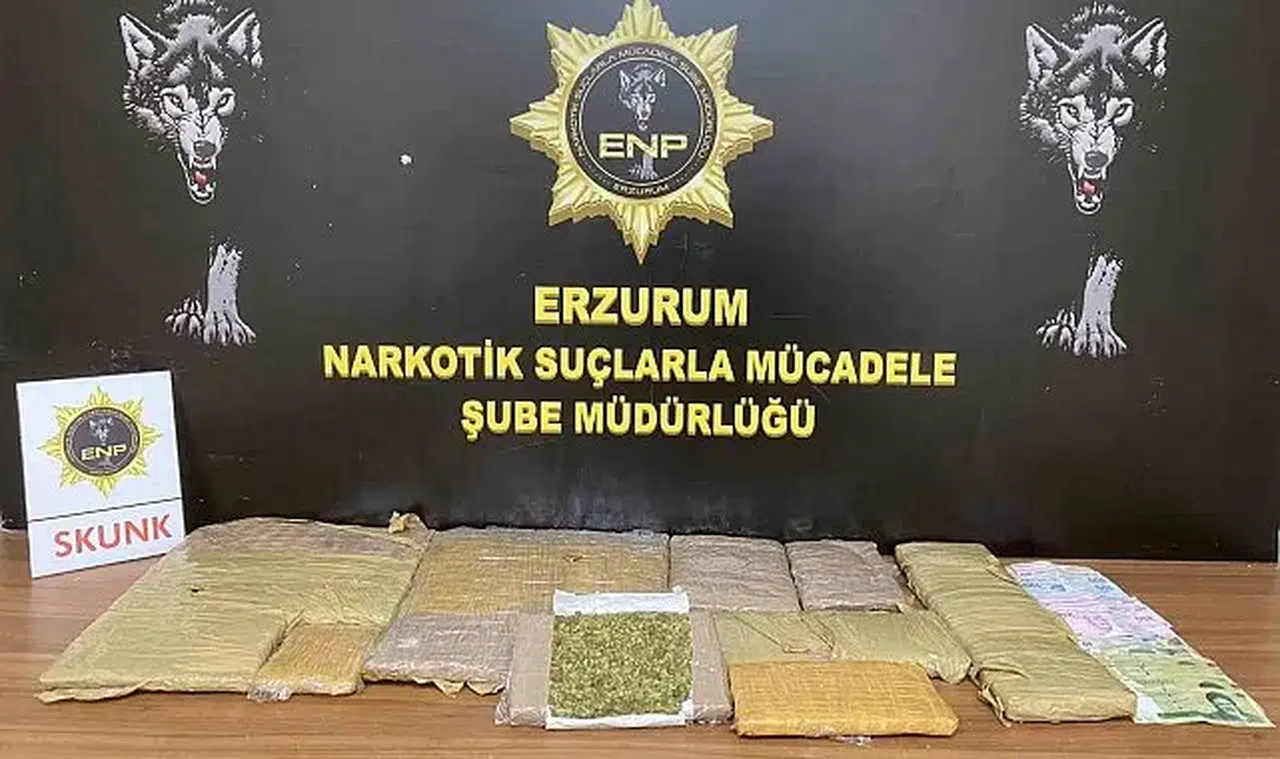 Erzurum'da aracında 8 kilogram uyuşturucu bulunan zanlı tutuklandı