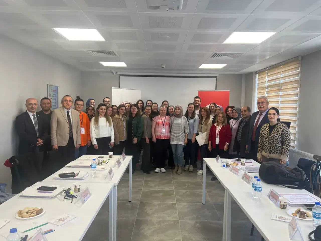 Trabzon İl Sağlık Müdürlüğü'nden Önemli NRP Eğitimi ve Sertifika Töreni