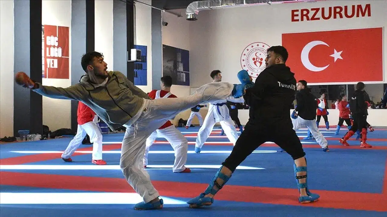 Dünya şampiyonu Sakaryalı karateci Yusuf, Avrupa şampiyonluğuna Erzurum'da hazırlanıyor