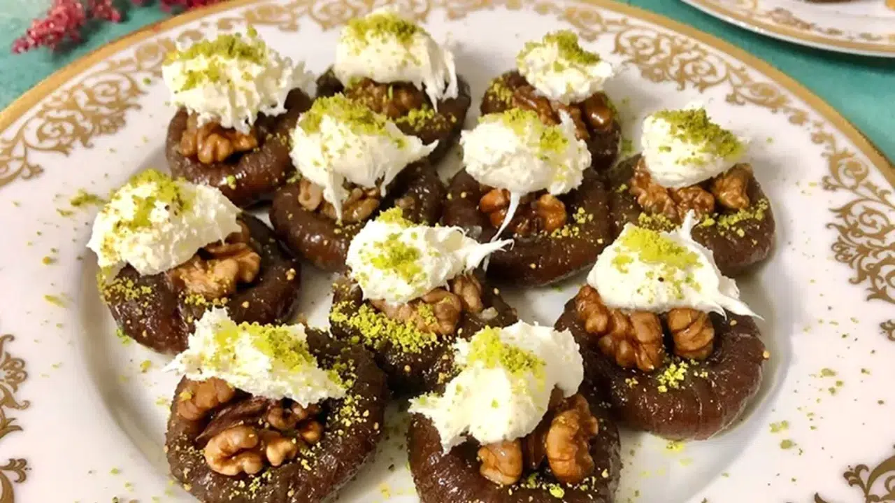 Tatlı severlerin yeni gözdesi: Ege'den Kuru İncir Tatlısı tarifi