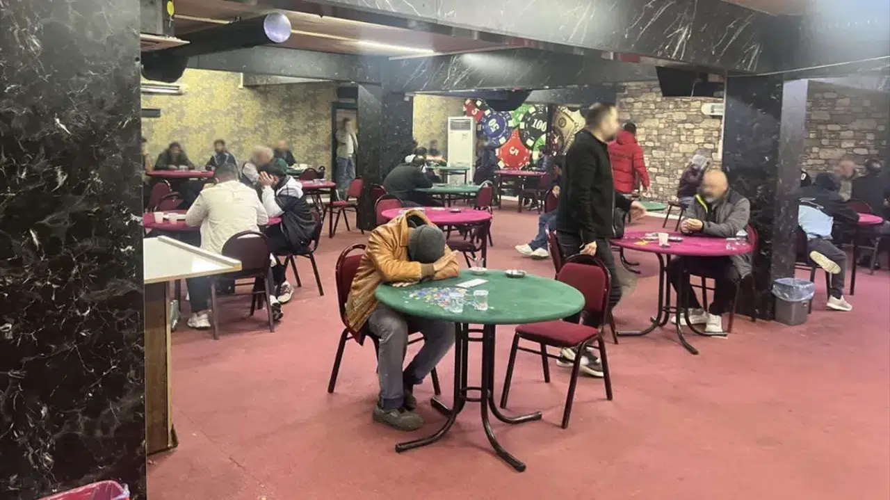 İzmir'de kumar oynayanlara 809 bin TL ceza