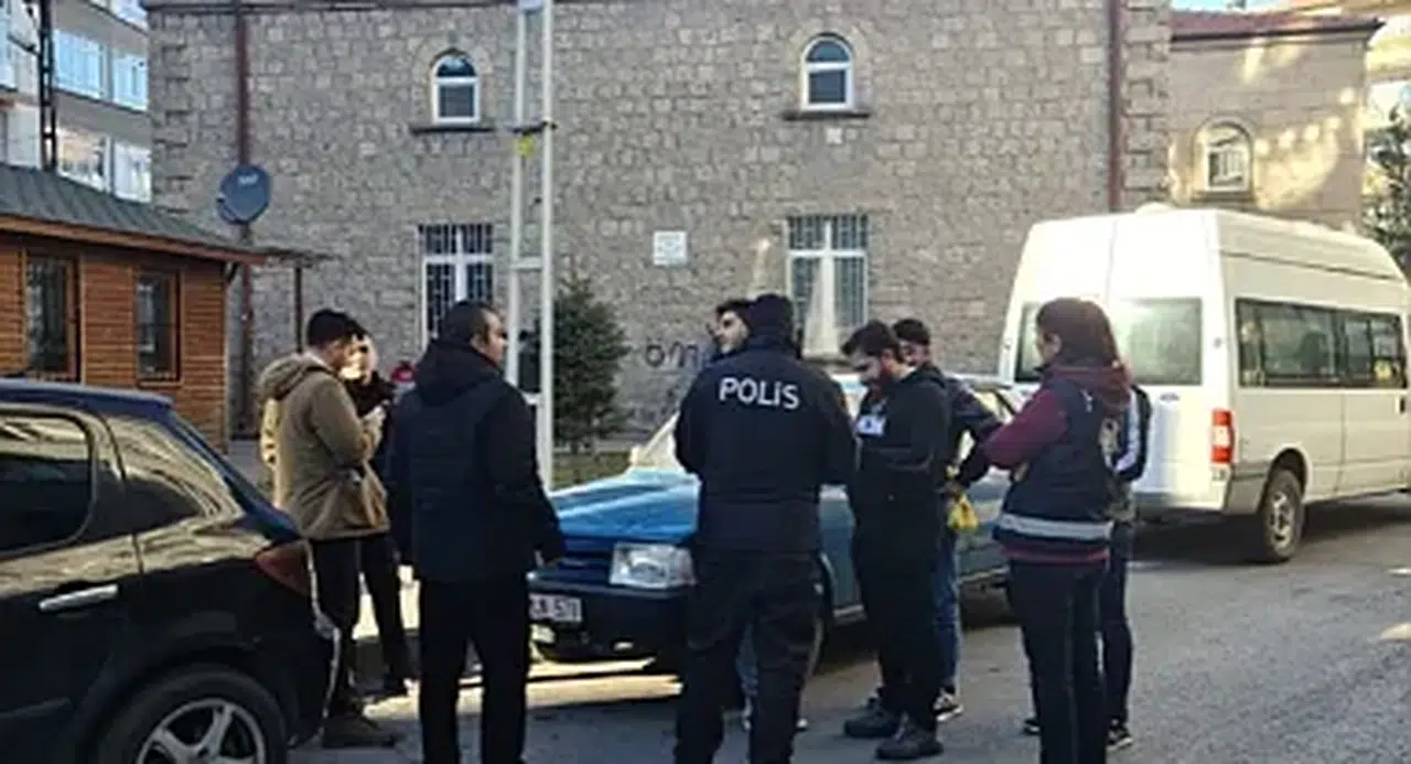 Polis "Uyandırma Servisi" denetimleriyle otobüs kazalarını önlemeye çalışıyor