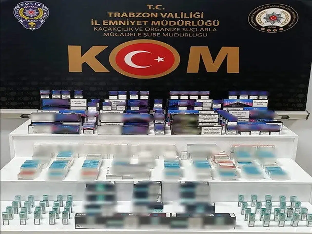 Trabzon'da kargo paketinde elektronik sigara ve tütün mamulleri ele geçirildi
