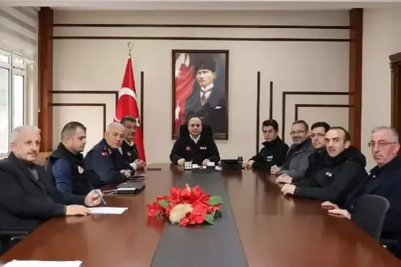 AFAD Genel Müdürü Tatar'dan Artvin'deki sel ve heyelan bölgesinde inceleme