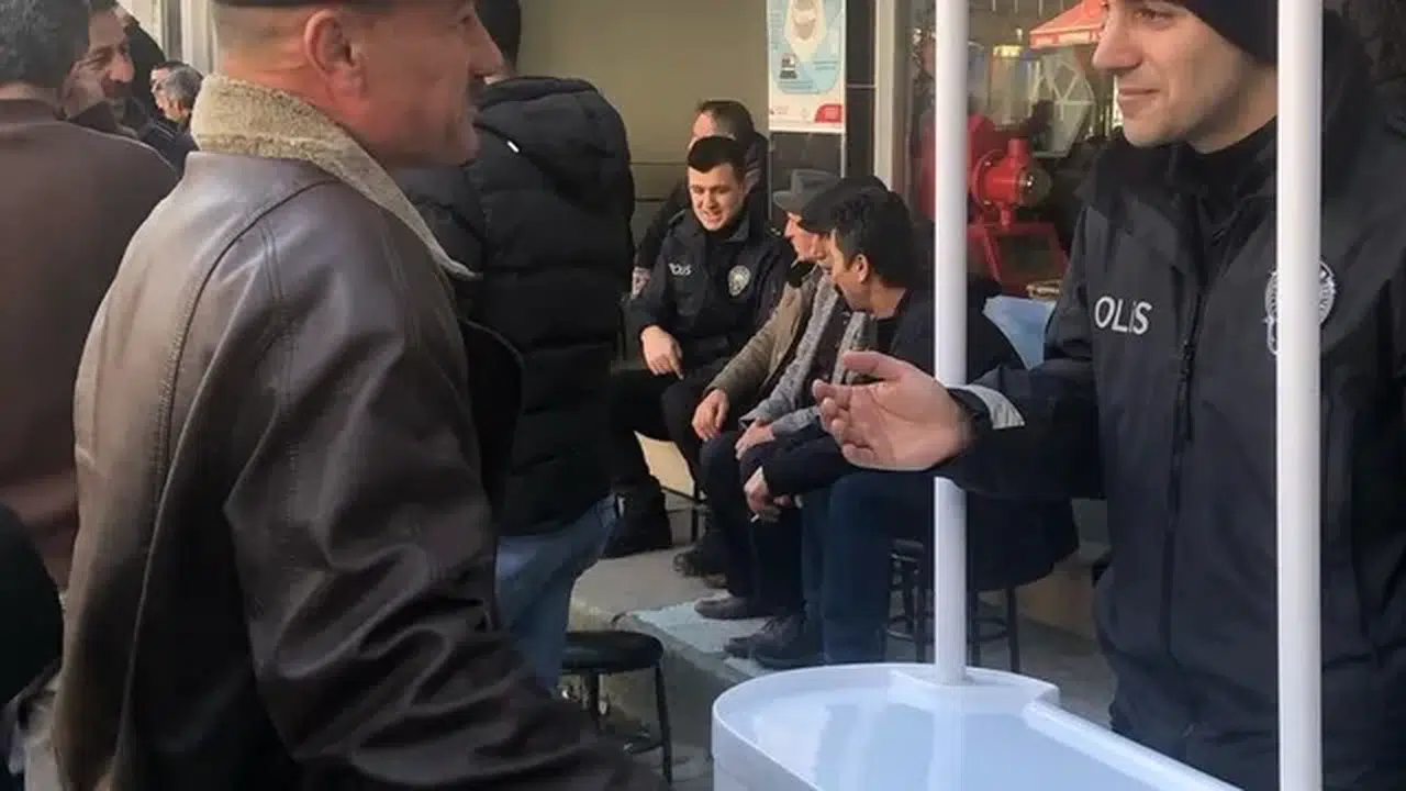 Şalpazarı'nda polis vatandaşı telefon dolandırıcılığına karşı uyardı