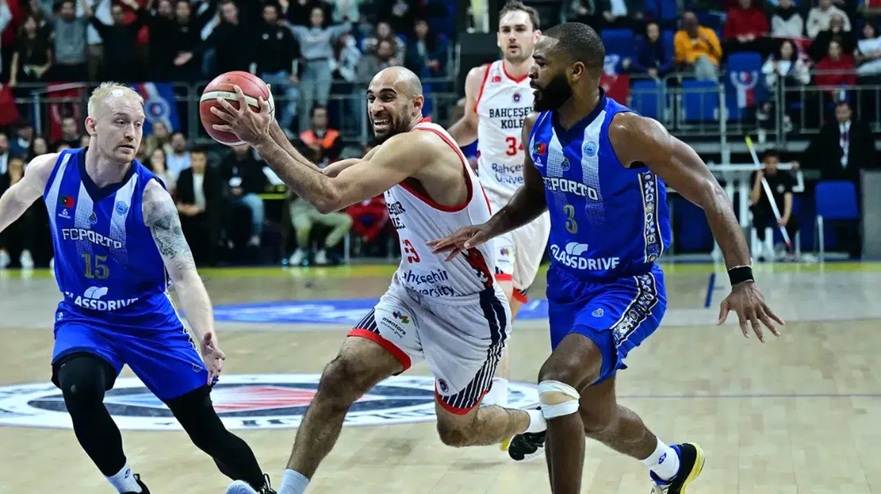 Bahçeşehir Koleji Europe Cup'ta yarı finalde!