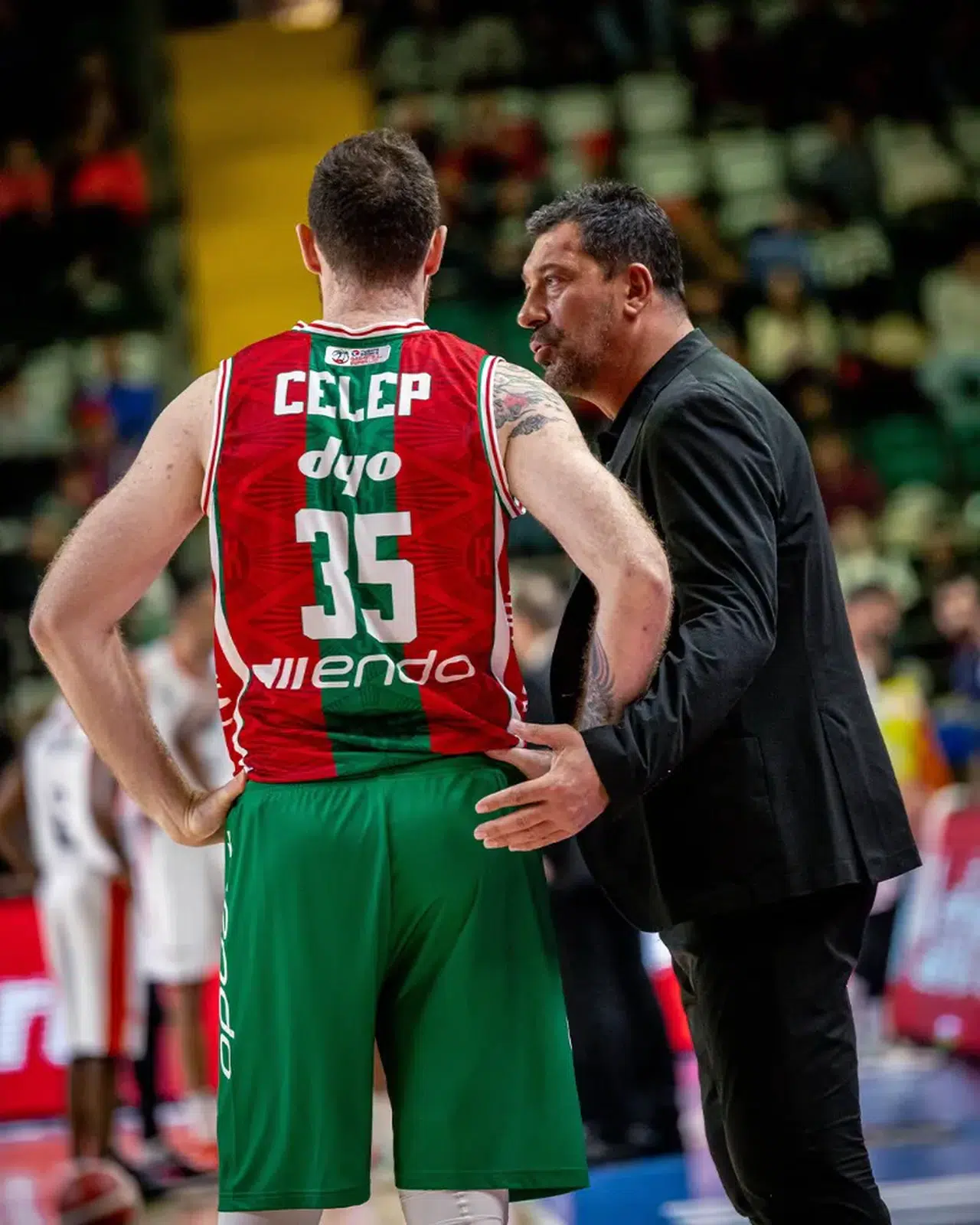 Pınar Karşıyaka ligde tam gaz