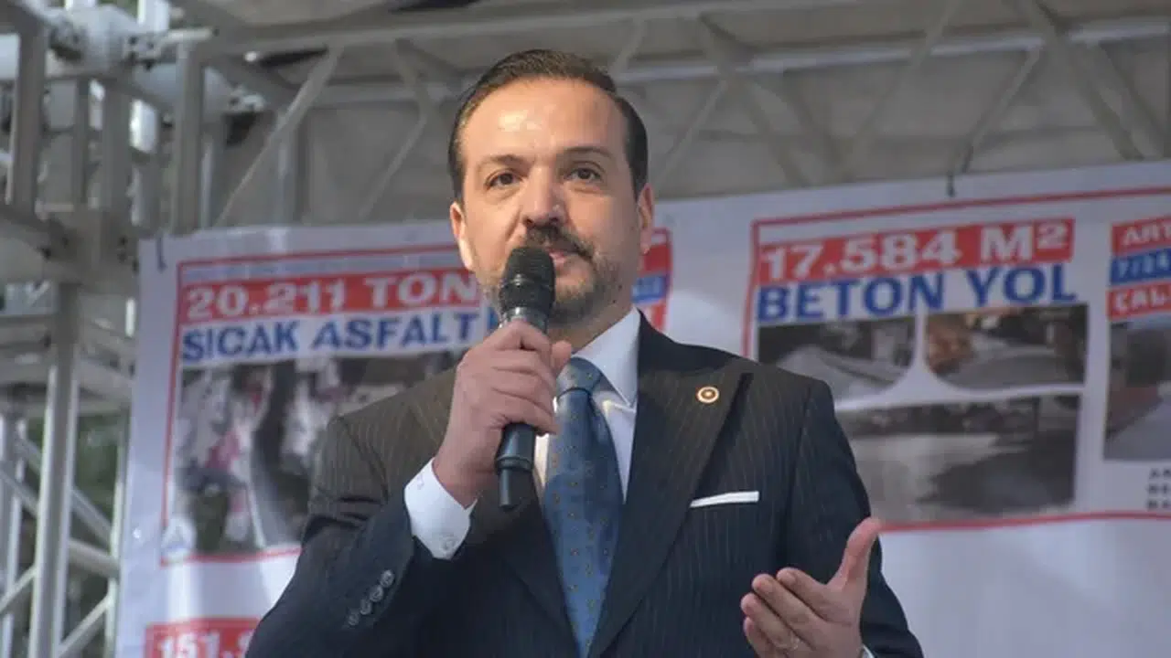 İYİ Parti Sözcüsü Zorlu, Artvin'de konuştu