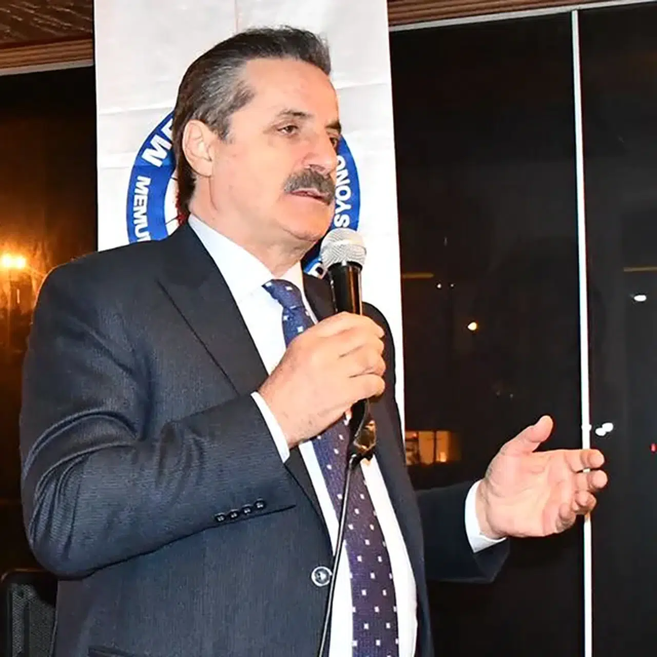 AK Parti Artvin Milletvekili Faruk Çelik, Arhavi'de konuştu: