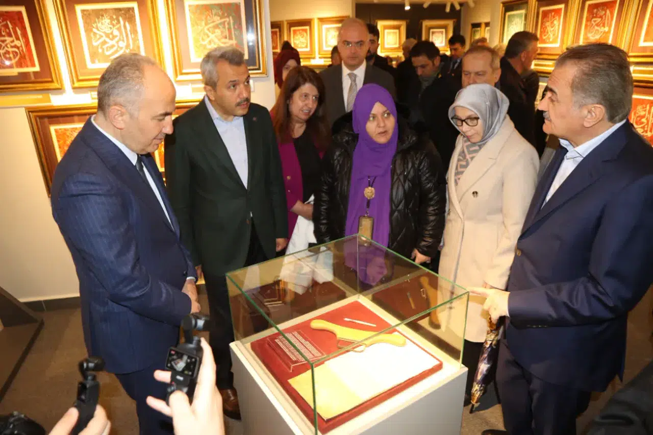 “Esma-i Hüsna Hat Koleksiyonu Sergisi” Çay Çarşısı'nda açıldı