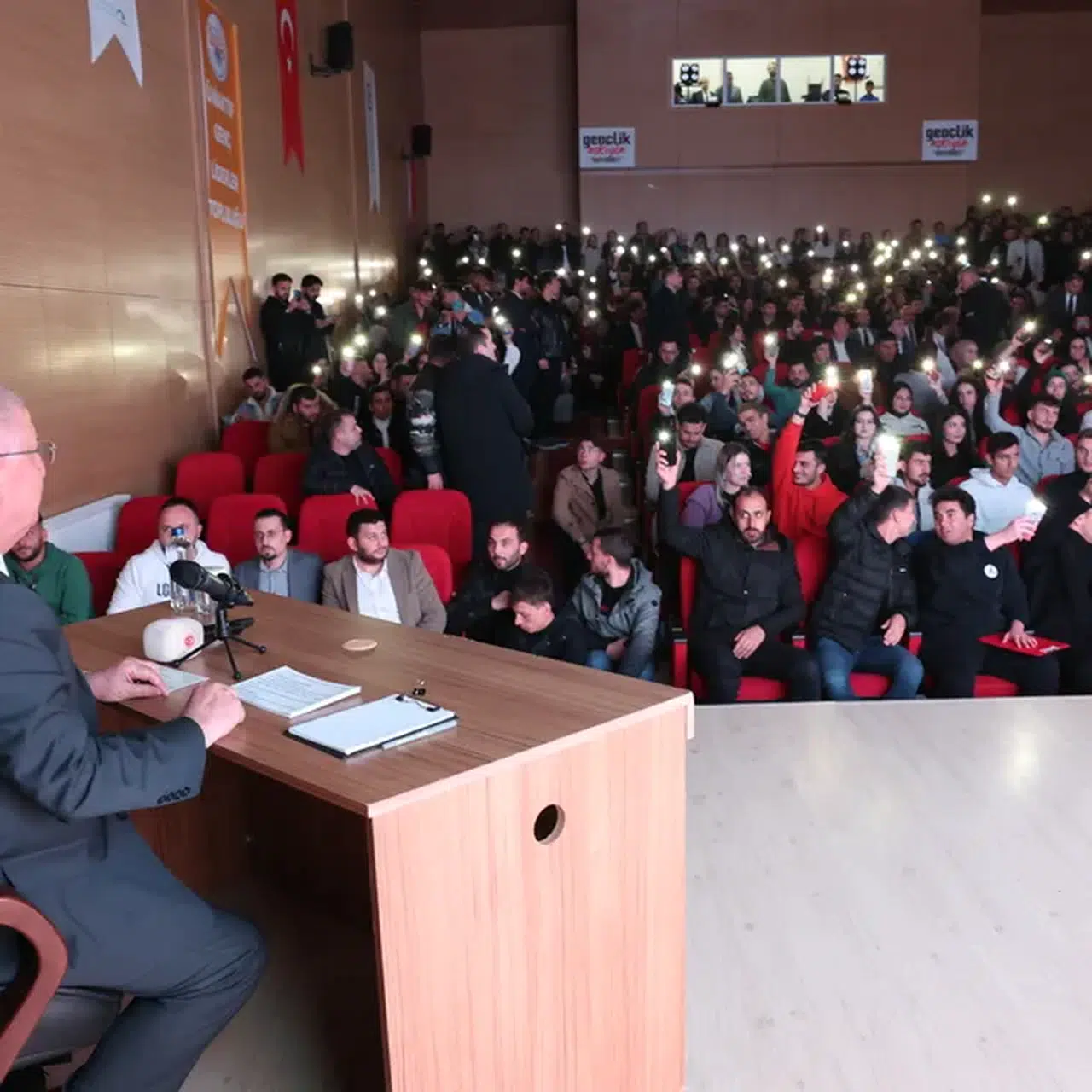 Milli Savunma Bakanı Güler, "Gençlik Aşkıyla Bayburt Buluşması"na katıldı