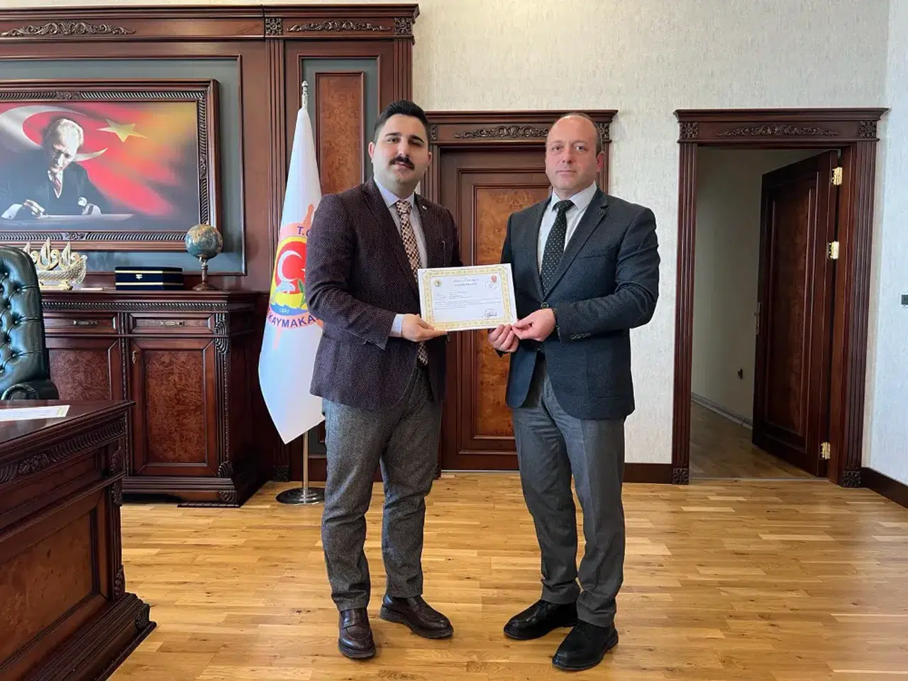 Kaymakam Gürsoy, Sürmene'ye atanan Hacımurtezaoğlu'na başarılar diledi