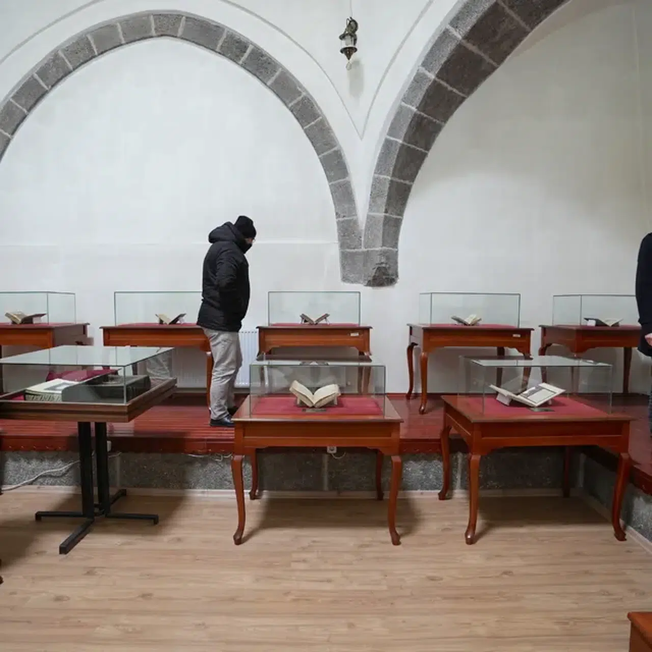 Erzurum'da 700 yıllık yazma eserler ramazana özel ziyarete açıldı