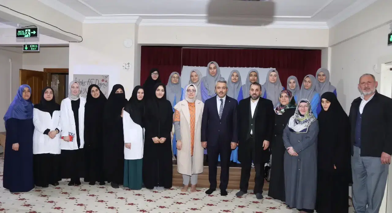 Vali Baydaş Kız Kur'an kursunu ziyaret etti