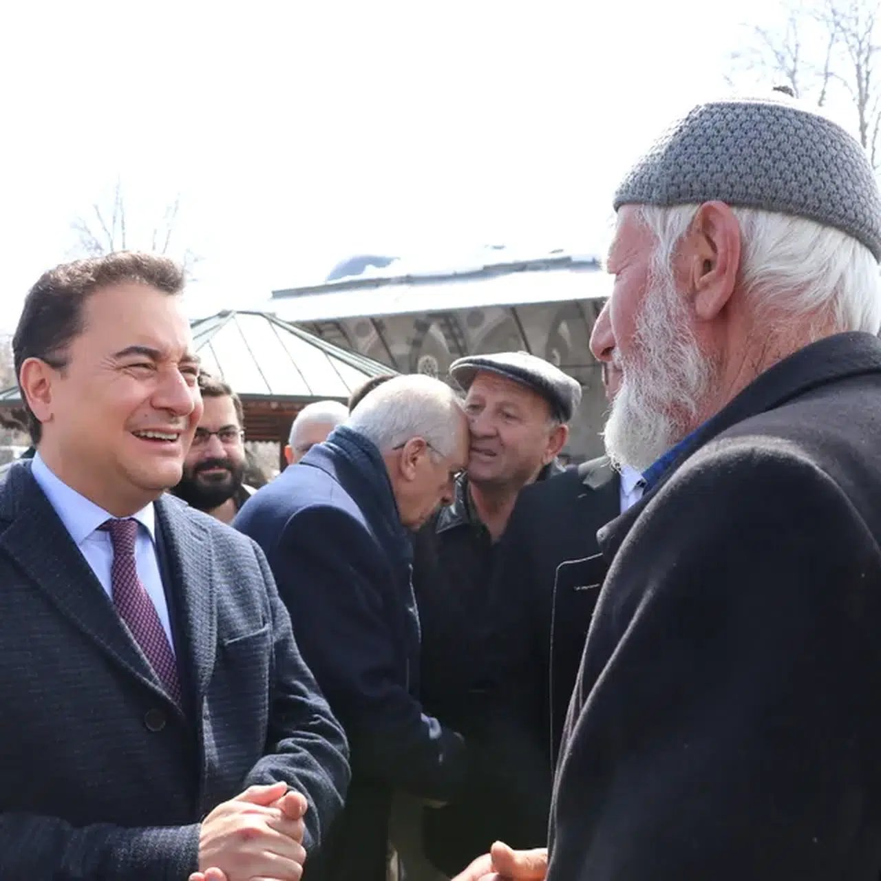 DEVA Partisi Genel Başkanı Babacan, seçim çalışmalarını Erzurum'da sürdürdü