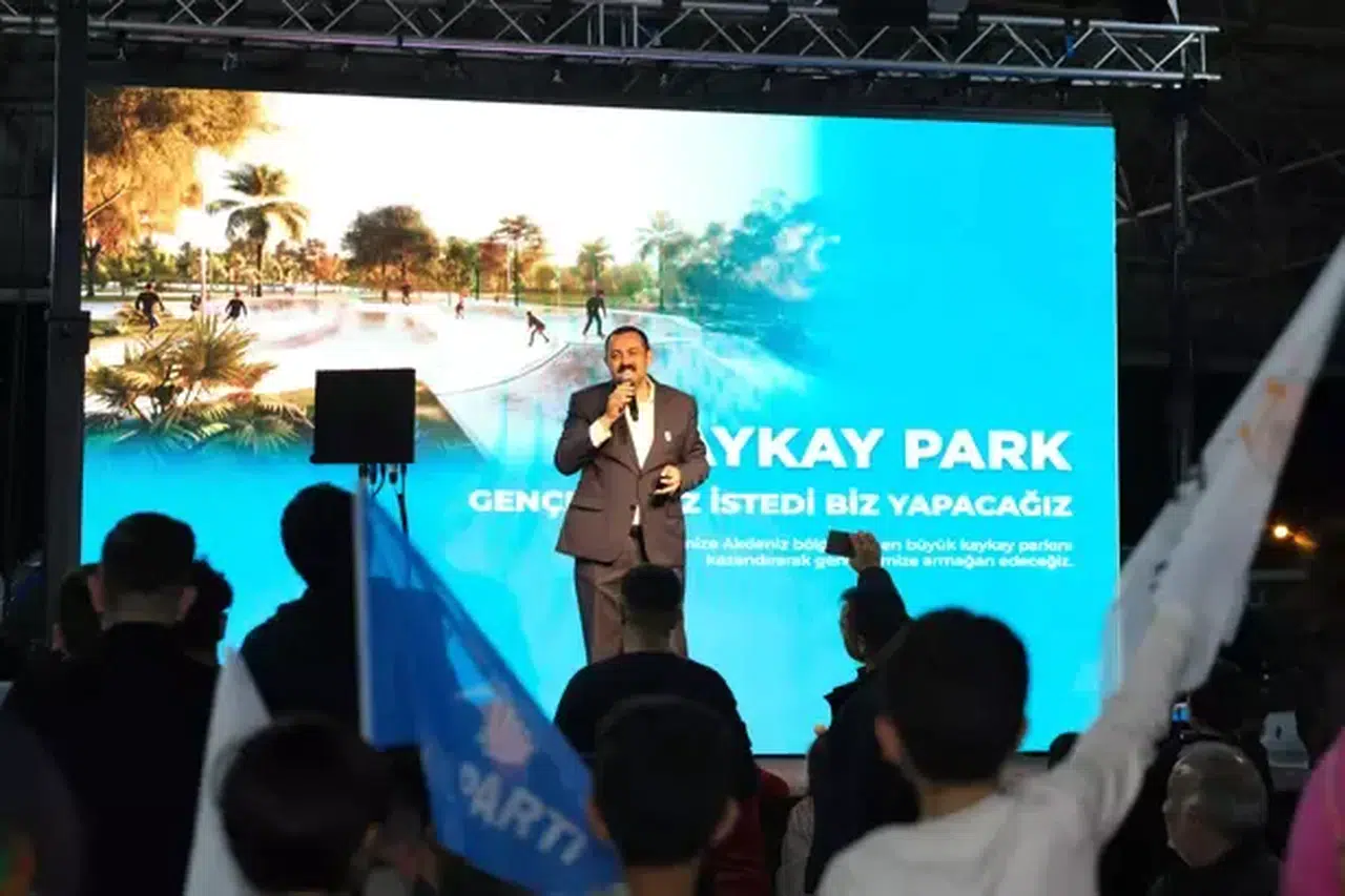 Rıza Sümer: Biz Kepez'in yüzyılını düşünürken, rakiplerimiz kendi isimlerini parlatma derdine düştü