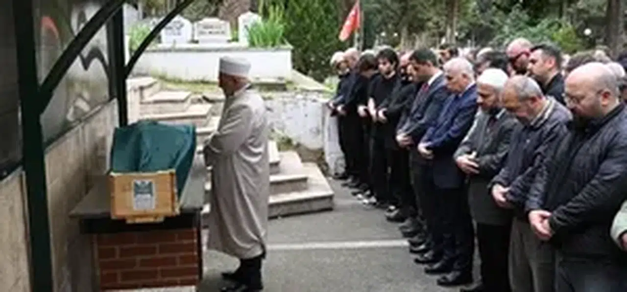 Trabzon'da göçükte hayatını kaybeden işçinin cenazesi defnedildi